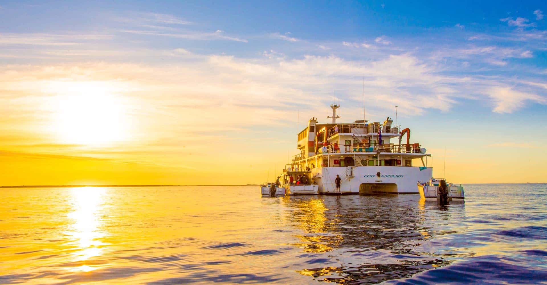 Abrolhos Islands Cruise
