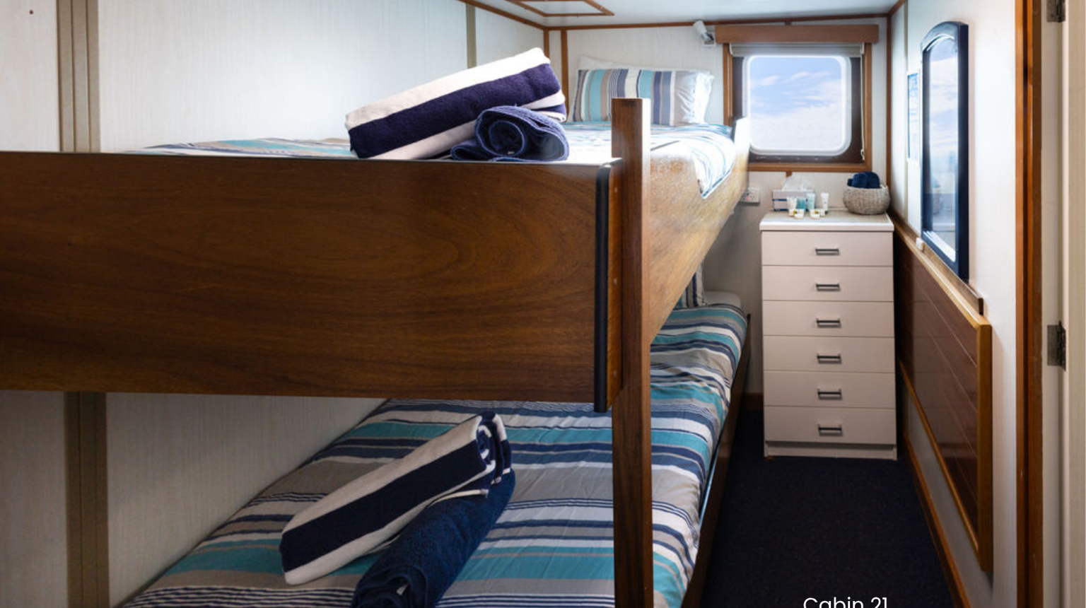 Eco Abrolhos CabinSlider 0010 Cabin 21